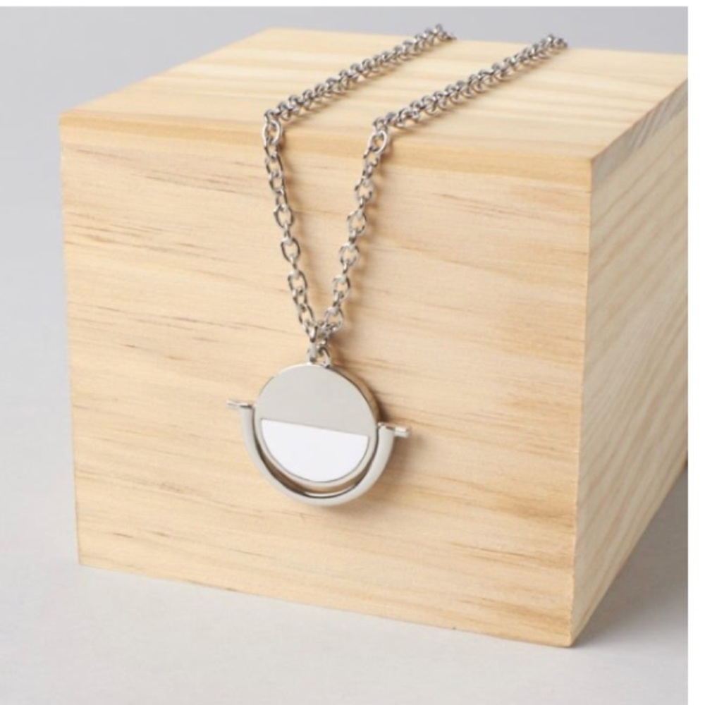 PopSugar BAUBLEBAR Snowfall EXCLUSIVE Pendant NIB - Picture 2 of 8